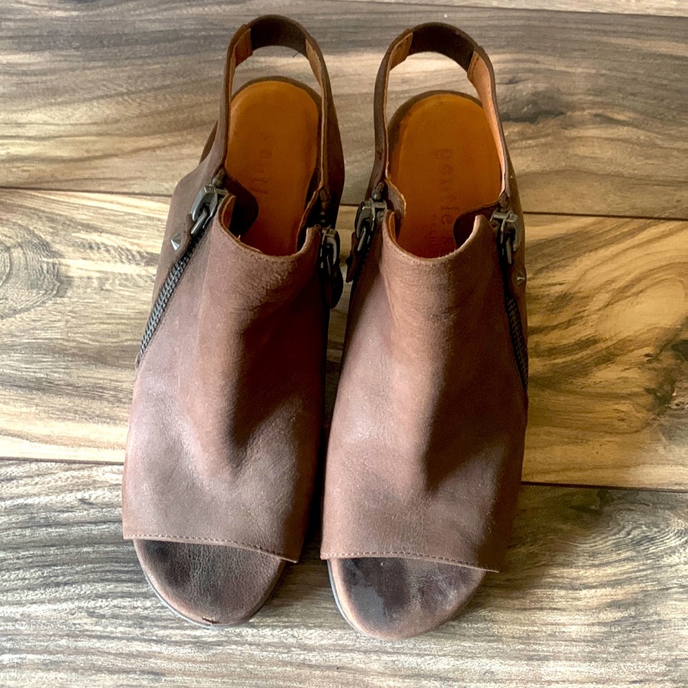 Kenneth Cole Gentle Souls 8.5 womens 💥🌟